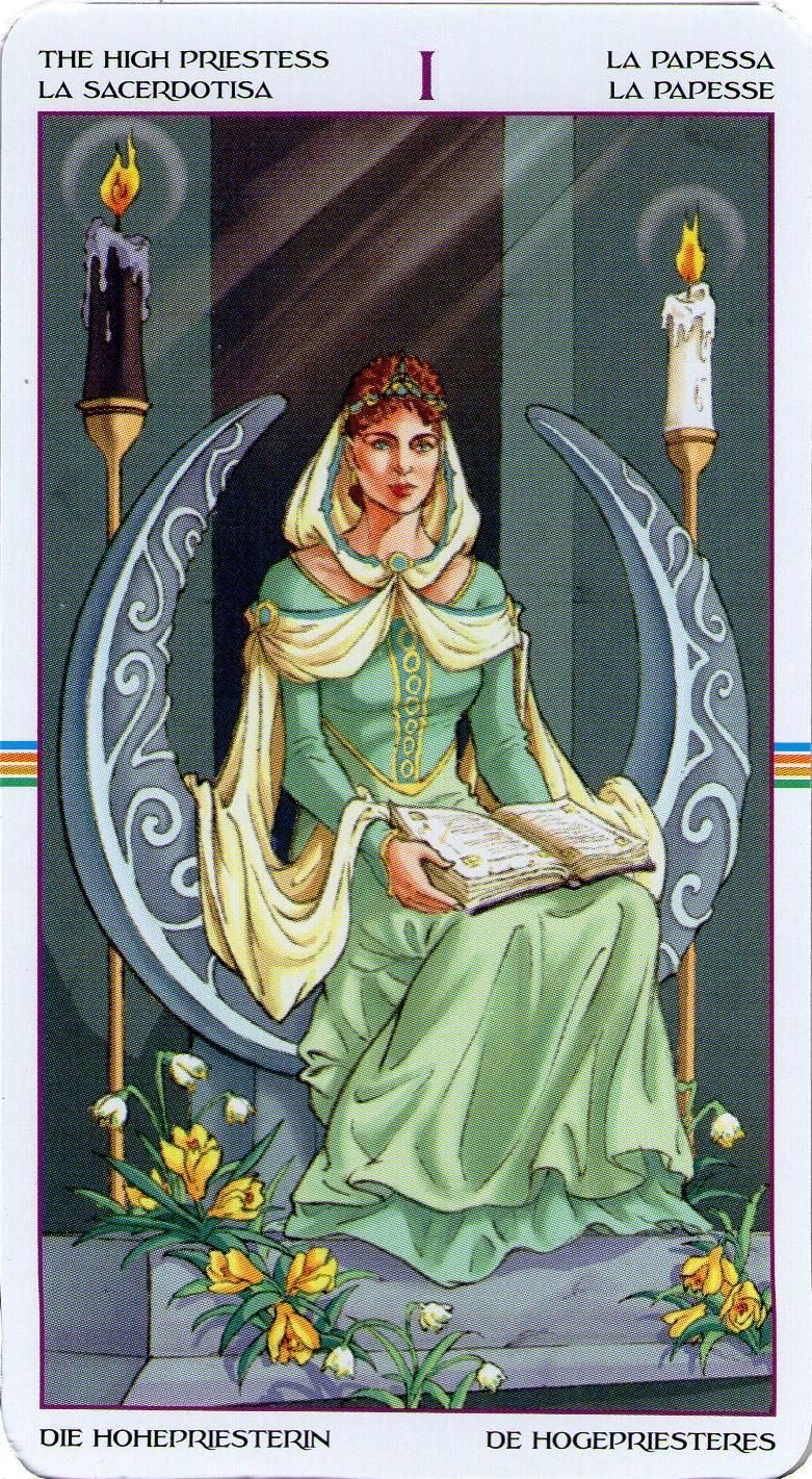 LA SACERDOTISA